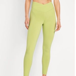 Extra High-Waisted PowerChill 7/8 Leggings for Women Citrine & Flamingo Feather